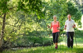 Nordic Walking im Kurhotel Moorbad Bad Großpertholz, © Doris Schwarz-König/Sinzinger